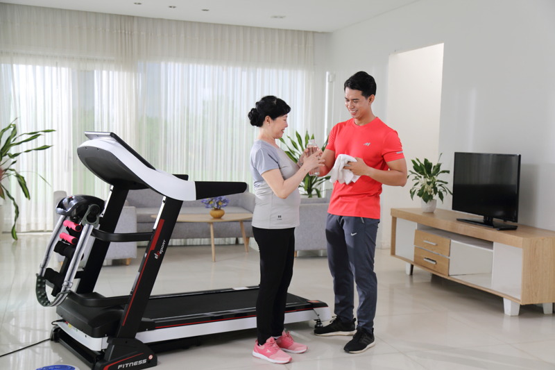 Máy chạy bộ Elipsport dành cho gia đình