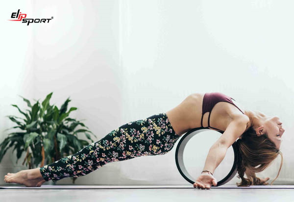 cách tập yoga với vòng