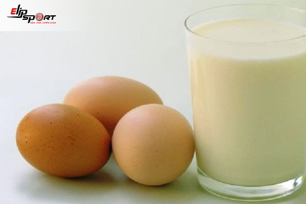 Uống trứng gà với sữa đặc có tác dụng gì