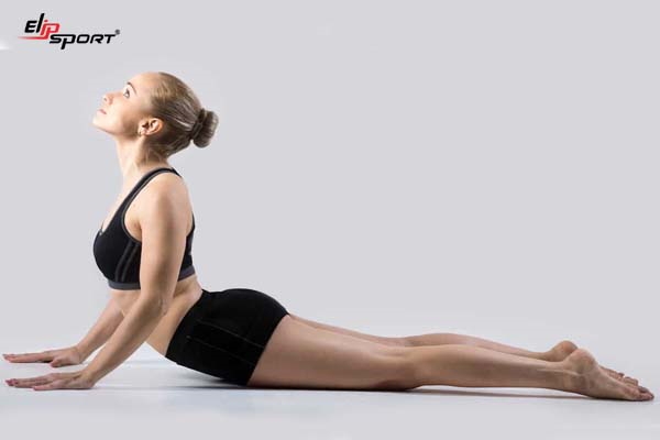 tập yoga chữa đau cột sống