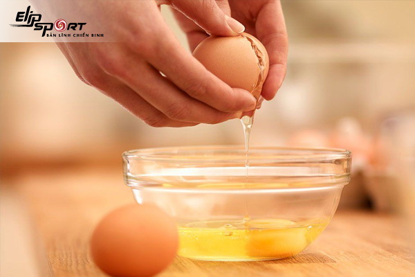 ăn trứng gà sống có tốt cho tinh trùng không