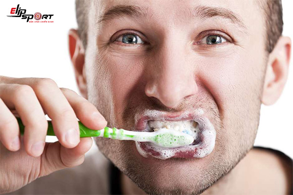 chăm sóc răng sau nhổ răng khôn