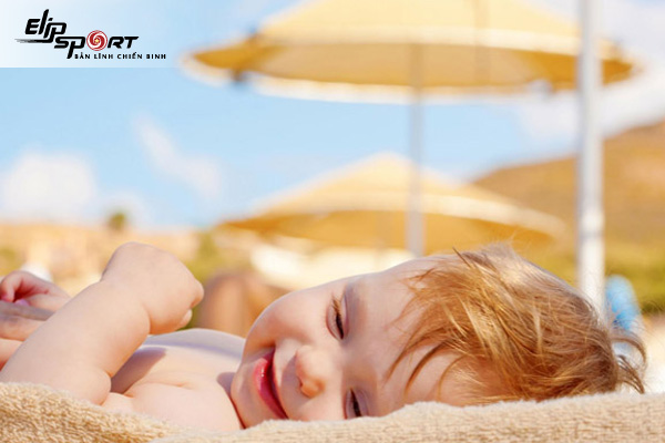 Bổ sung vitamin D cho trẻ sơ sinh như thế nào cho đúng