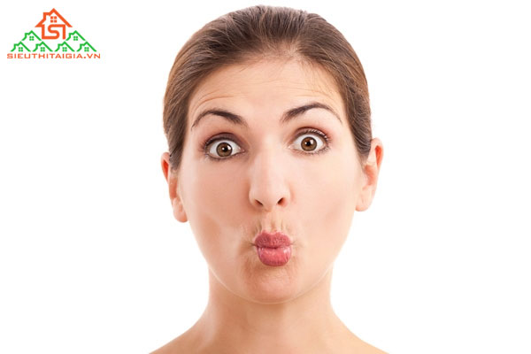khuôn mặt nhỏ gầy nên để kiểu tóc nào