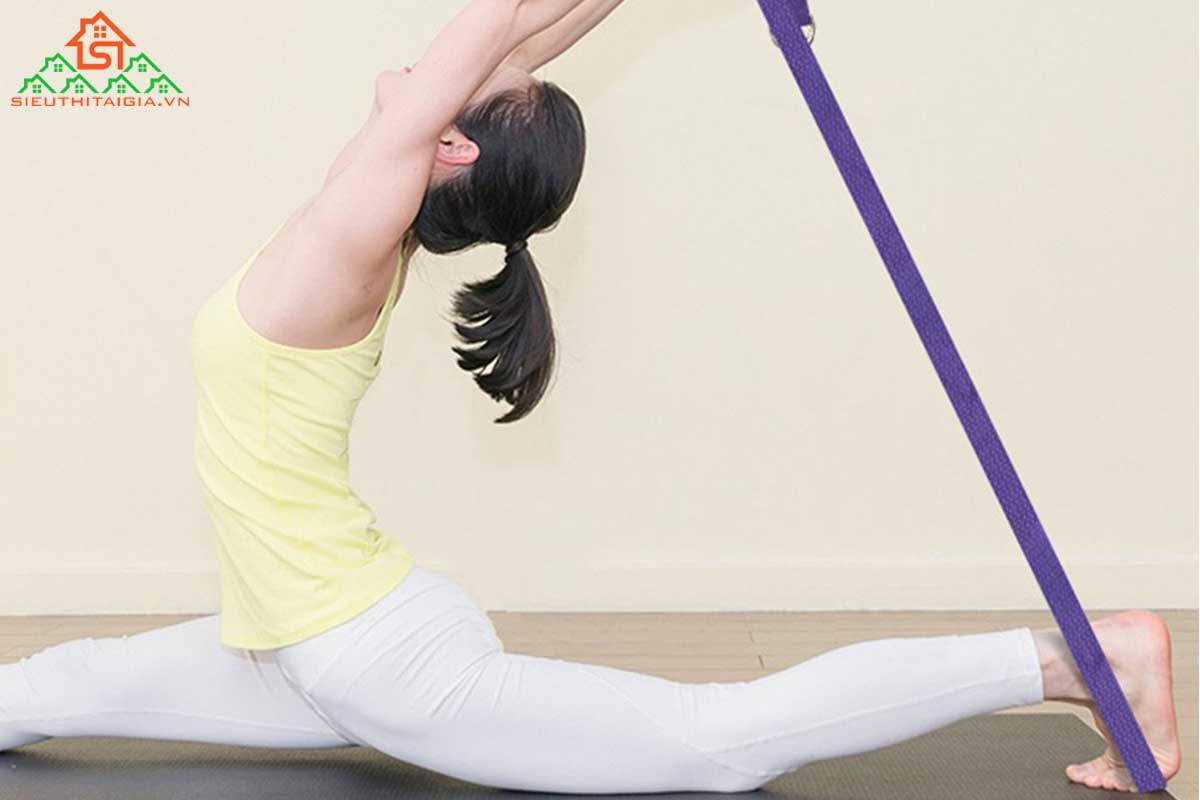 tập yoga với dây