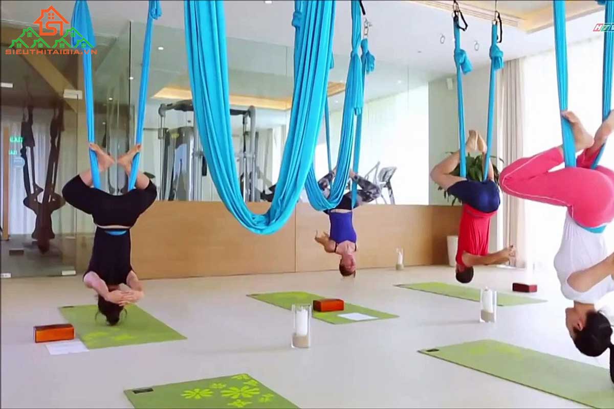 tập yoga với dây