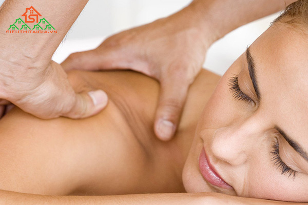 Cách massage cho người bị tai biến