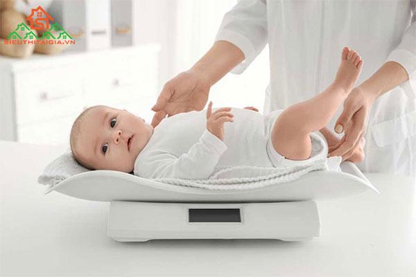 sữa cho trẻ sơ sinh bị suy dinh dưỡng