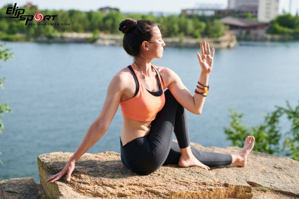 yoga trị liệu cột sống