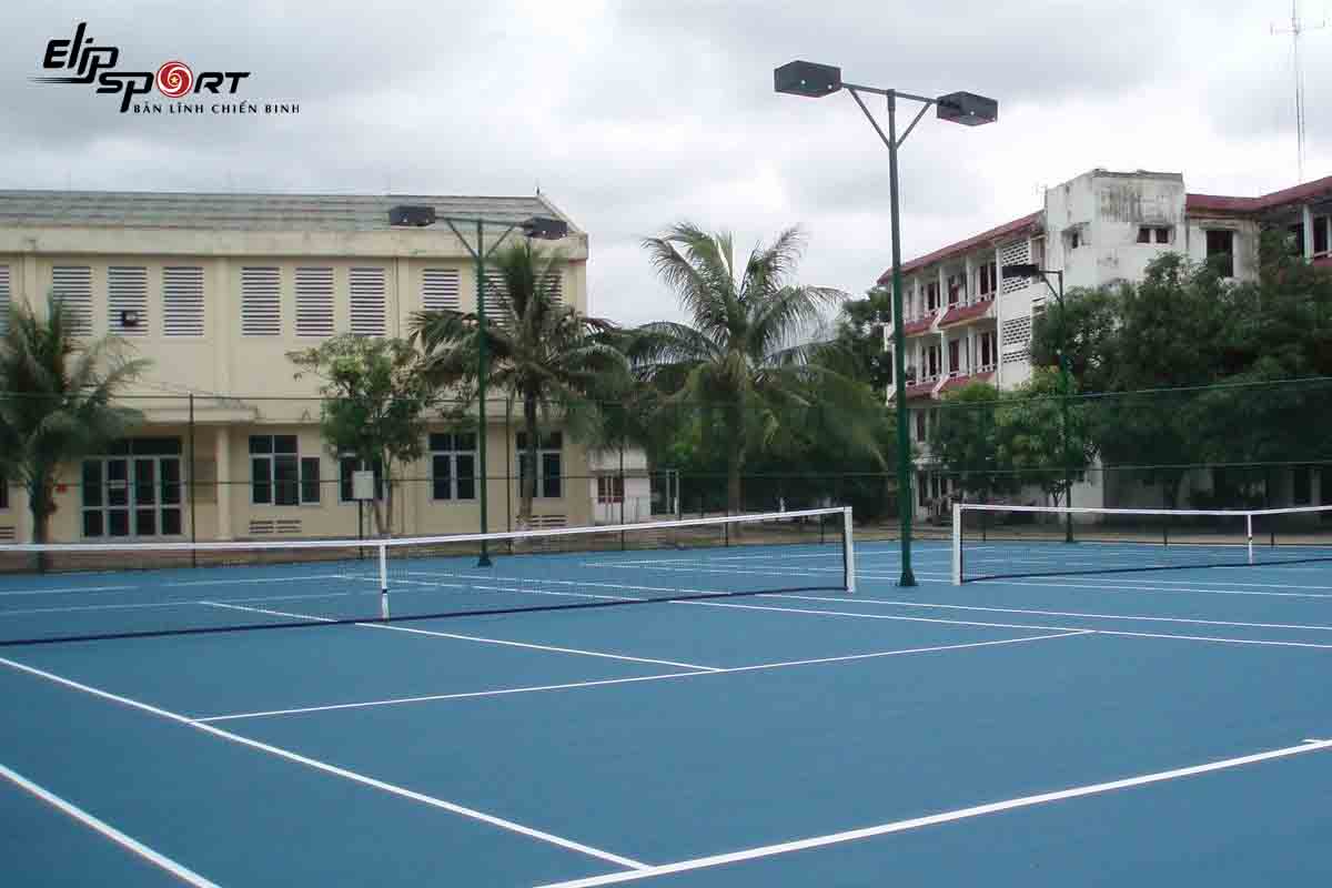 sân tennis ở Hà Nội
