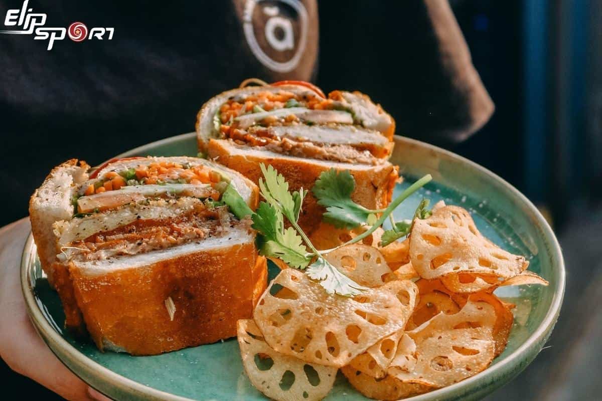 Món bánh mì 100 USD nổi tiếng của Anan SaiGon