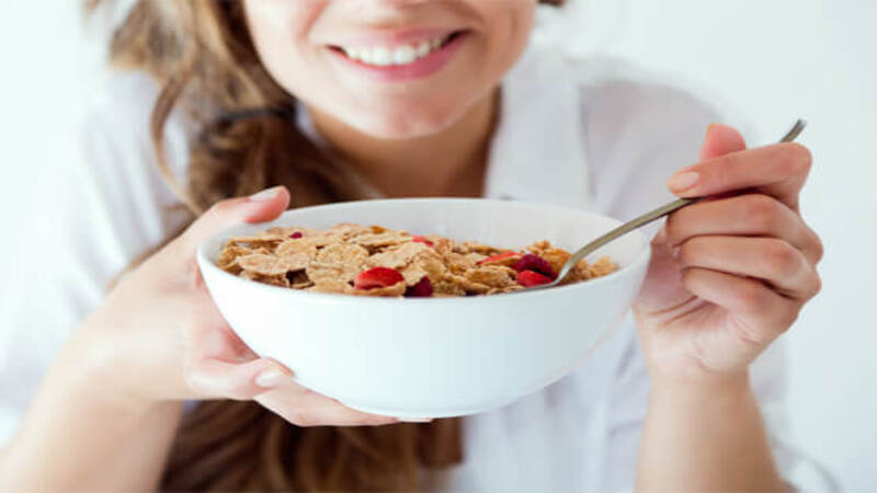 Cách ăn granola mỗi ngày để giảm cân