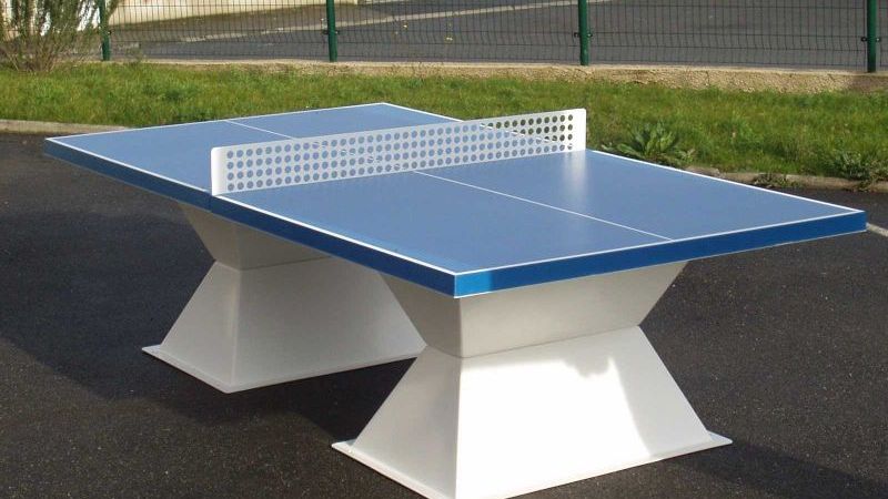 Nên lựa chọn chất liệu gỗ MDF vì khả năng dễ vệ sinh và độ bền cao