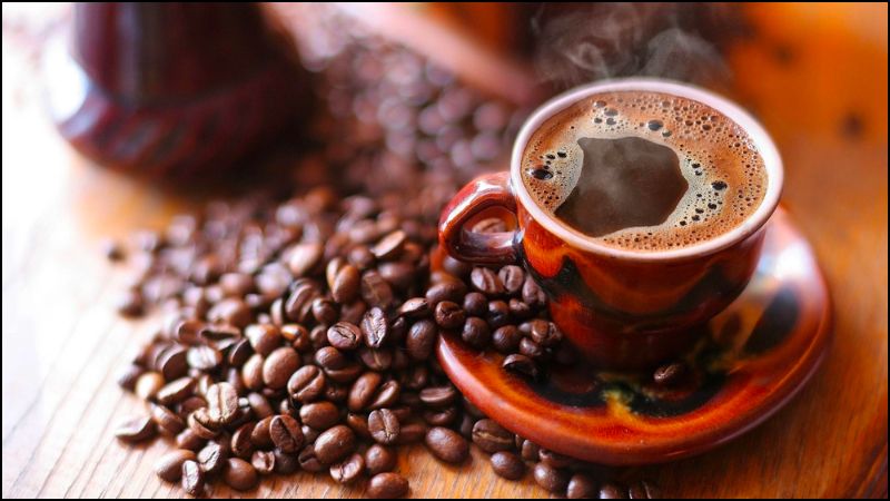 4 tách cà phê chỉ cung cấp khoảng 500mg caffeine