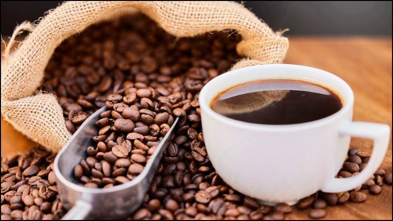 Không nên uống cà phê vào sáng sớm khi cơ thể có nồng độ cortisol cao