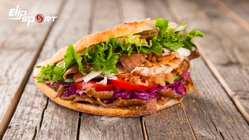 Bánh mì Kebab là một lựa chọn tốt để thưởng thức bởi hương vị thơm ngon, bổ dưỡng