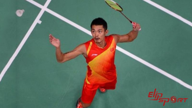 Trong cầu lông, quả treo cầu đôi khi trở thành một pha đánh đầy khó chịu