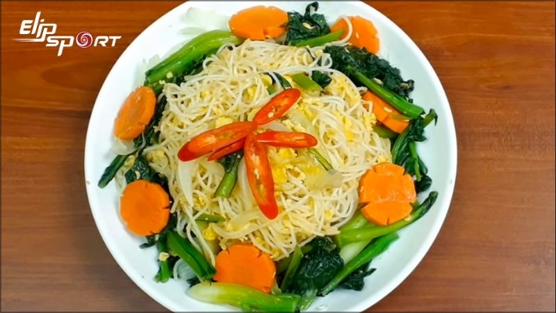 Bún chả xào trứng