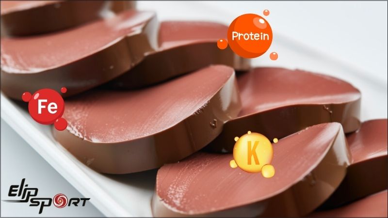 Hàm lượng protein trong tiết lợn lên đến khoảng 74% 