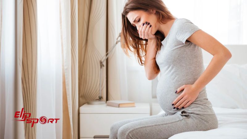 Phụ nữ mang thai không nên tự ý xông lá trị cảm tại nhà