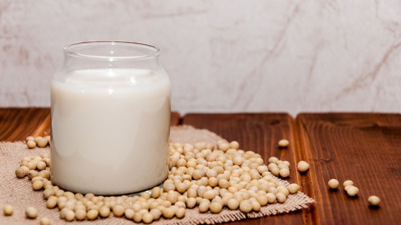 Trong sữa đậu nành có chứa vitamin D3