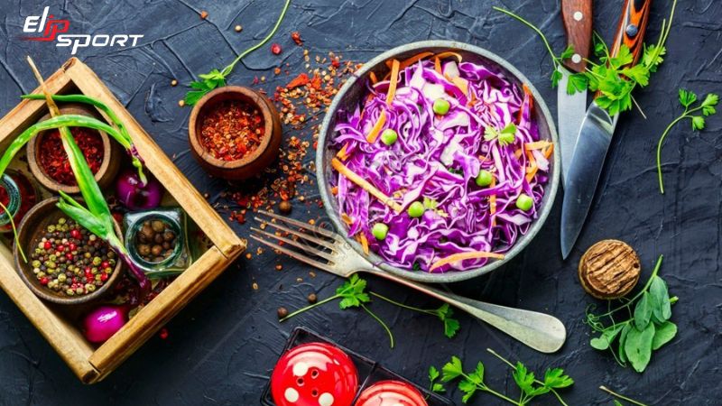 Salad bắp cải tím với màu sắc bắt mắt