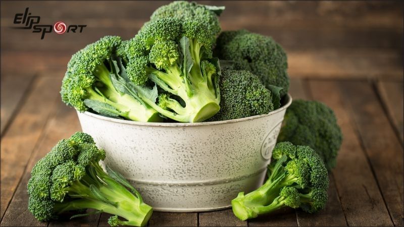Bông cải xanh là thực phẩm phù hợp để bổ sung vào thực đơn hỗ trợ giảm cân