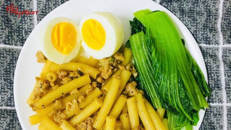 Đừng quên cân nhắc tổng thể dinh dưỡng trong suốt cả ngày