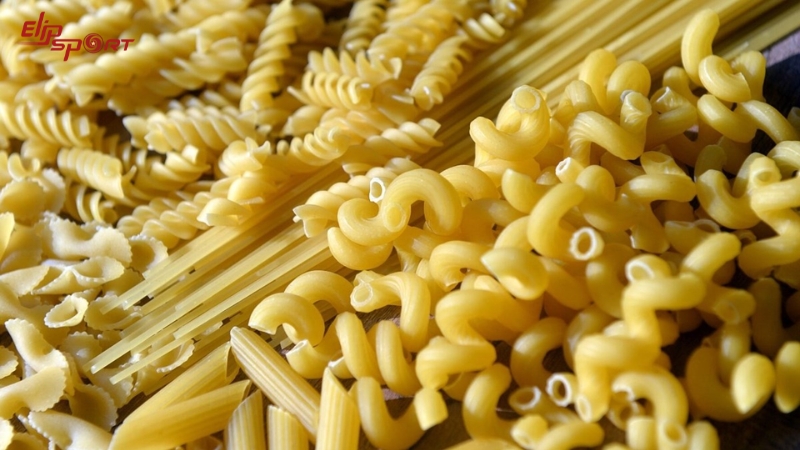 100g nui có khoảng 371 calo