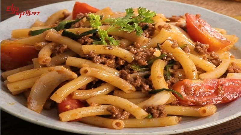 Không nên ăn nhiều nui xào