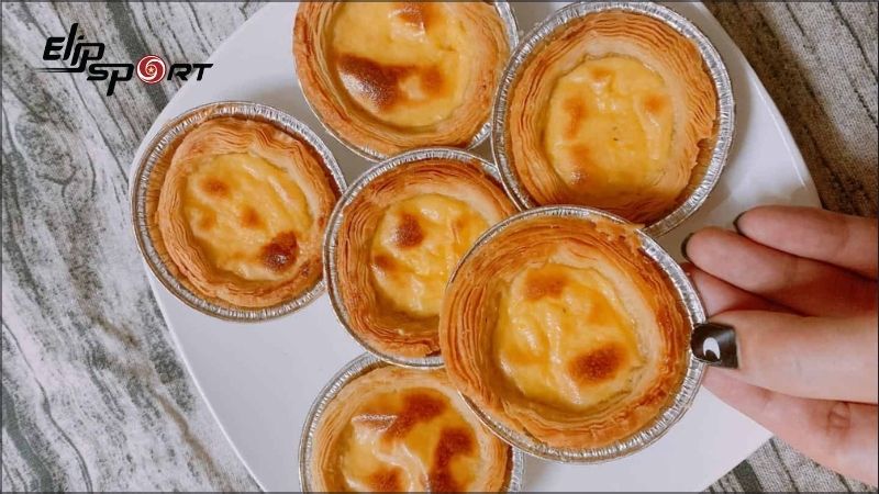 Mỗi cái bánh tart trứng nướng sẽ cung cấp cho cơ thể 166 calo