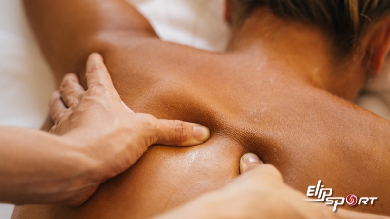 Massage lưng giúp giải phóng hormoner hạnh phúc