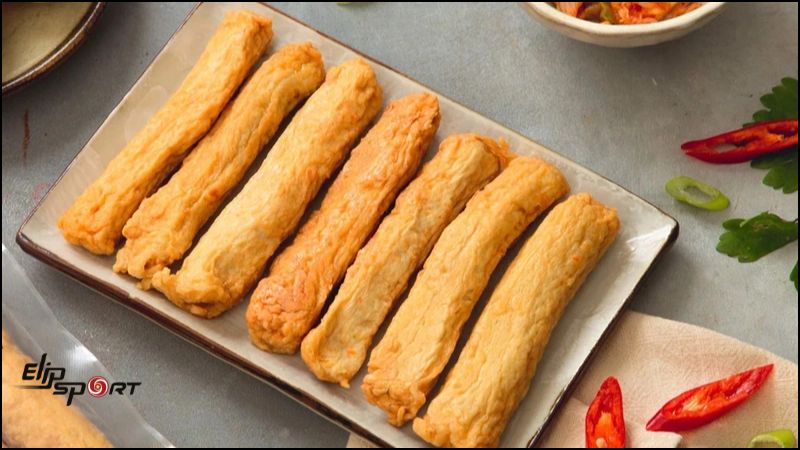 Chả cá chiên chứa nhiều calo, do đó ăn nhiều có thể dẫn đến tăng cân