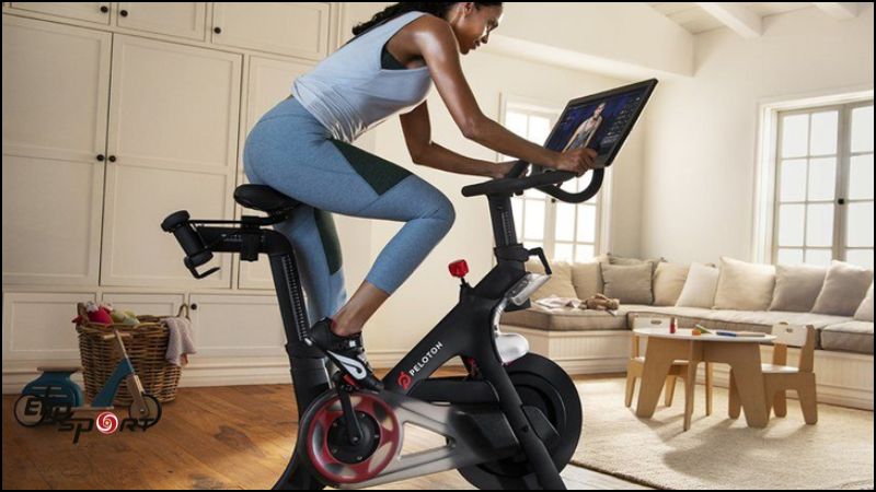 Xe đạp tập Gym là thiết bị thể dục mô phỏng hoạt động đạp xe