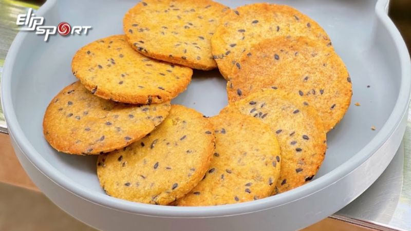 Cách làm bánh ăn kiêng từ yến mạch kết hợp khoai lang mật ong