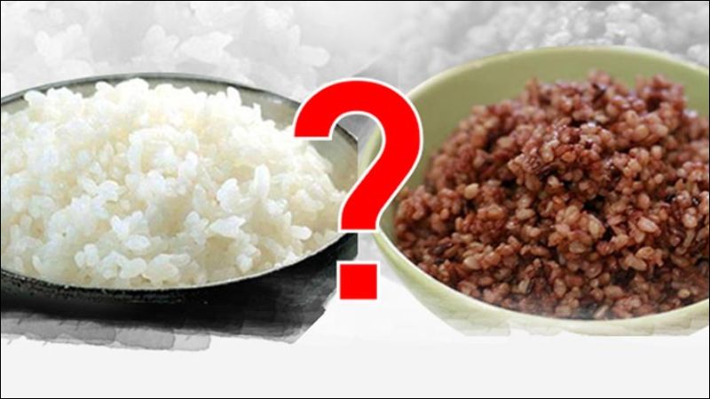 Chọn cơm gạo trắng hay cơm gạo lứt cho mỗi bữa ăn phụ thuộc vào nhu cầu và tình trạng sức khỏe