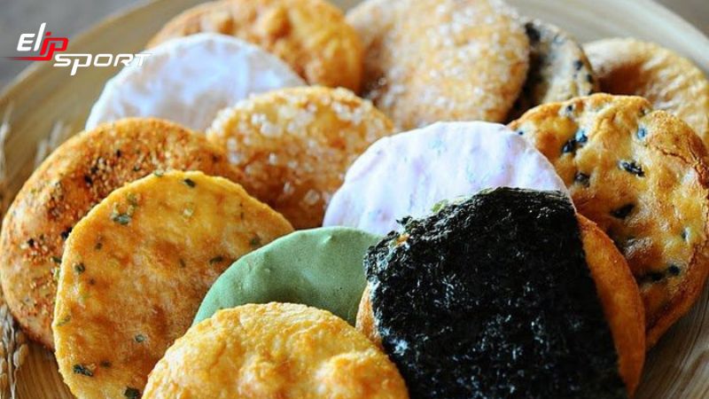 Senbei là một loại bánh gạo truyền thống đặc trưng của Nhật Bản