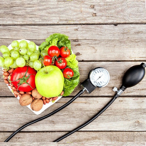 Người bị bệnh huyết áp thấp nên ăn gì để tăng huyết áp nhanh?